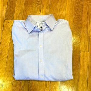 Charles Tyrwhitt Men’s Slim Fit Non-iron Long Sleeve dress shirt. 15 1/2; 34in.